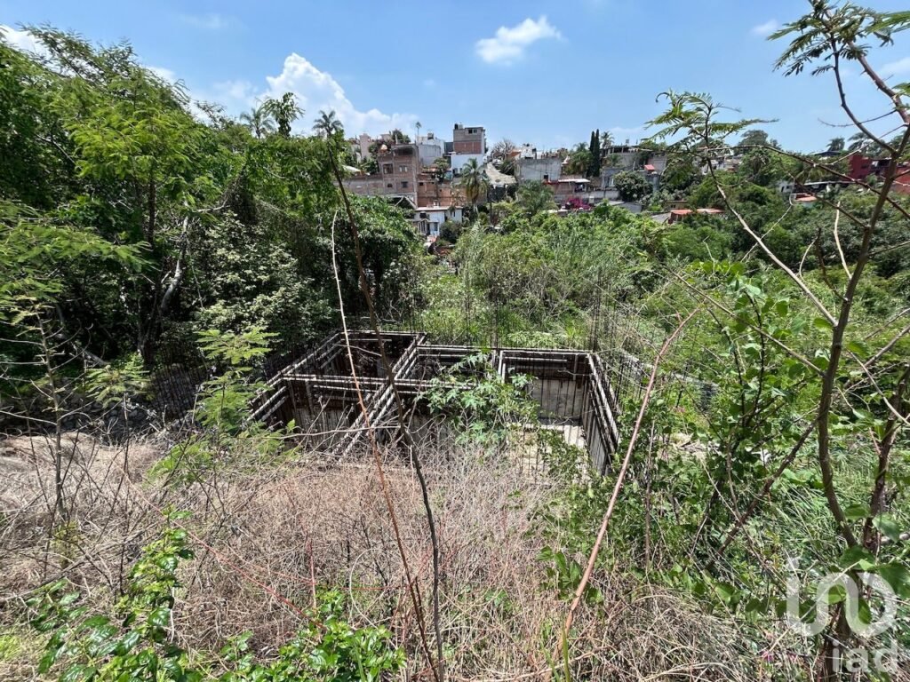 Terreno en venta para desarrollo en Cuernavaca