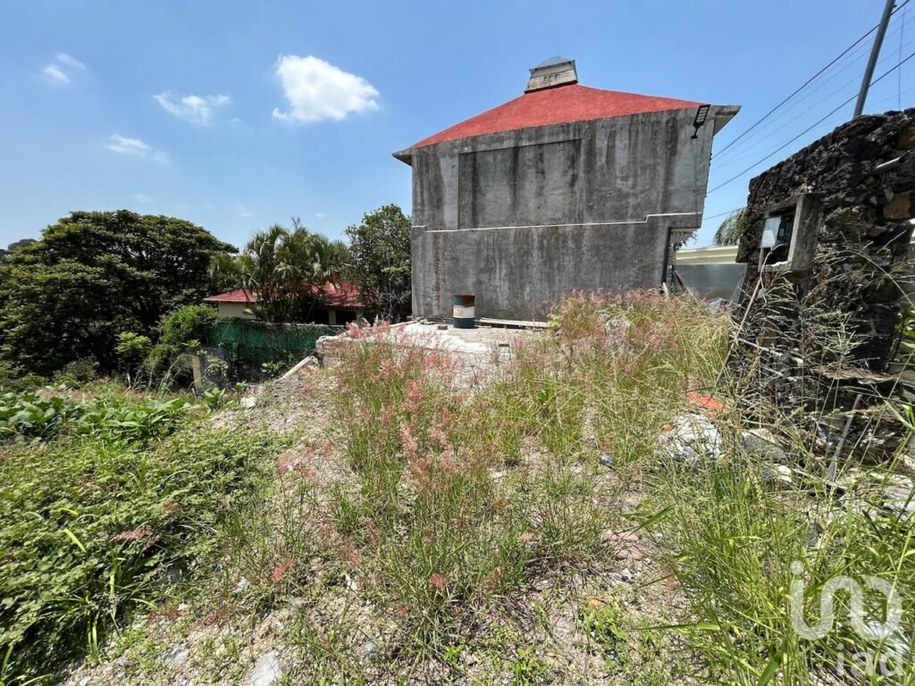 Terreno en venta para desarrollo en Cuernavaca