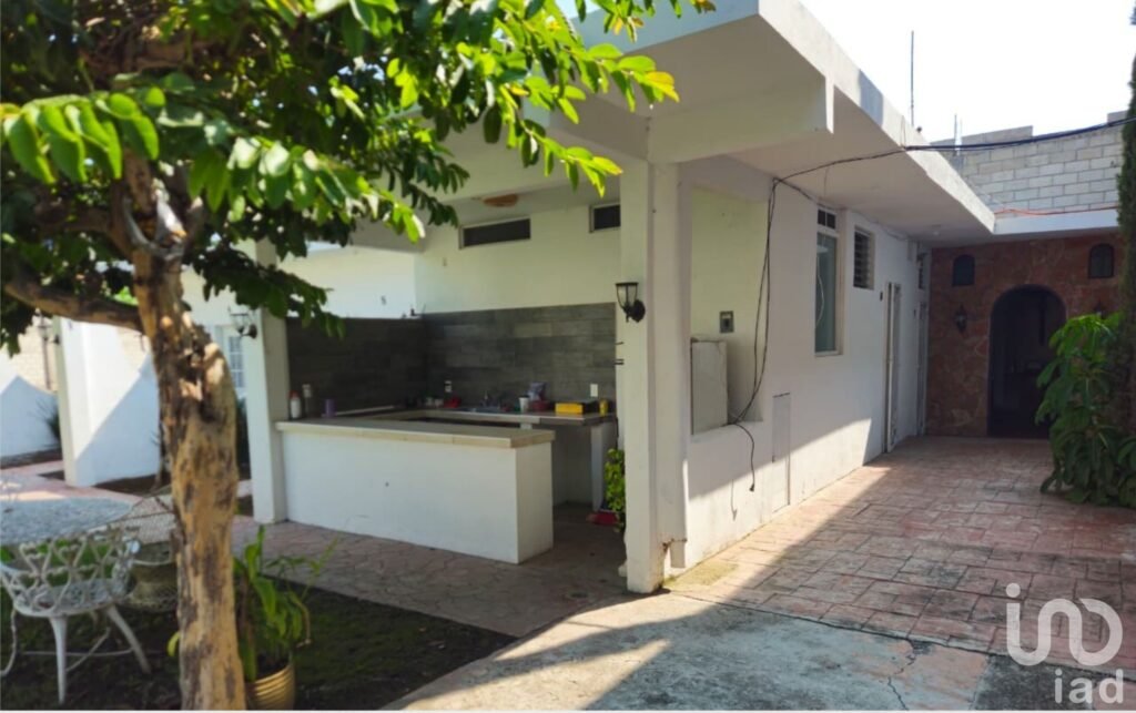 Venta de Casa en Cuautla con 10 Bungalows