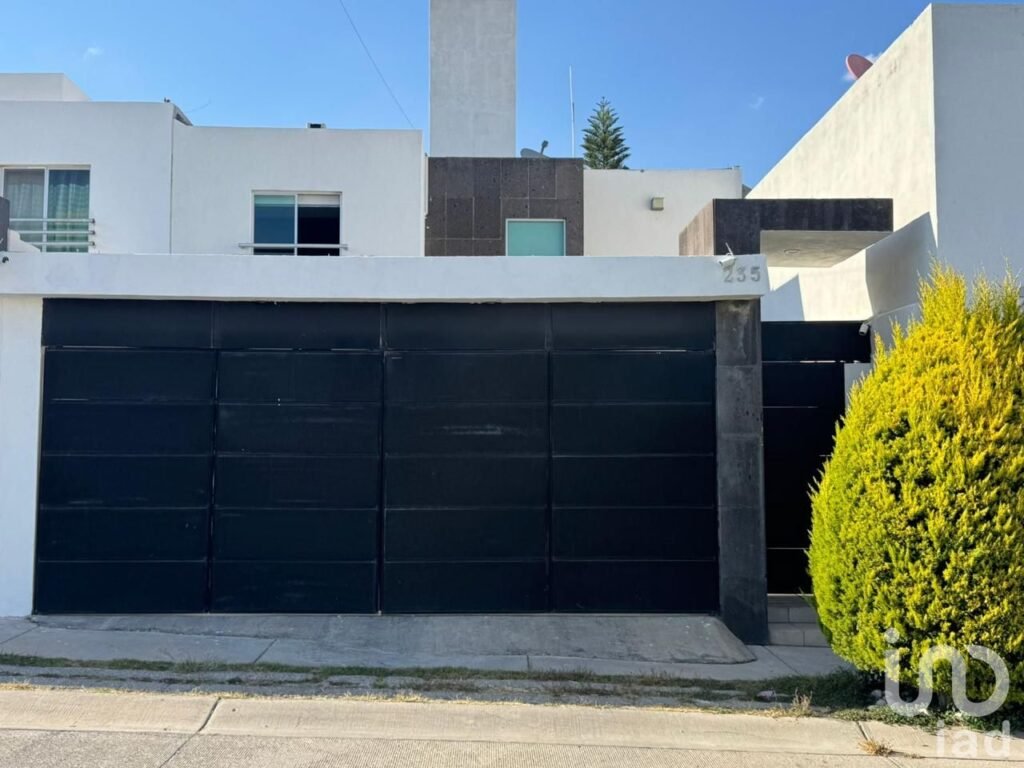 VENTA DE CASA EN VILLA MAGANA 1A SECCION EN LA CIUDAD DE SAN LUIS POTOSI