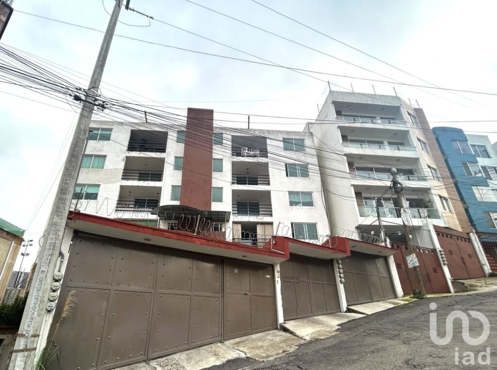 Departamento en  RENTA  Lomas de Atizapan, Estado de México