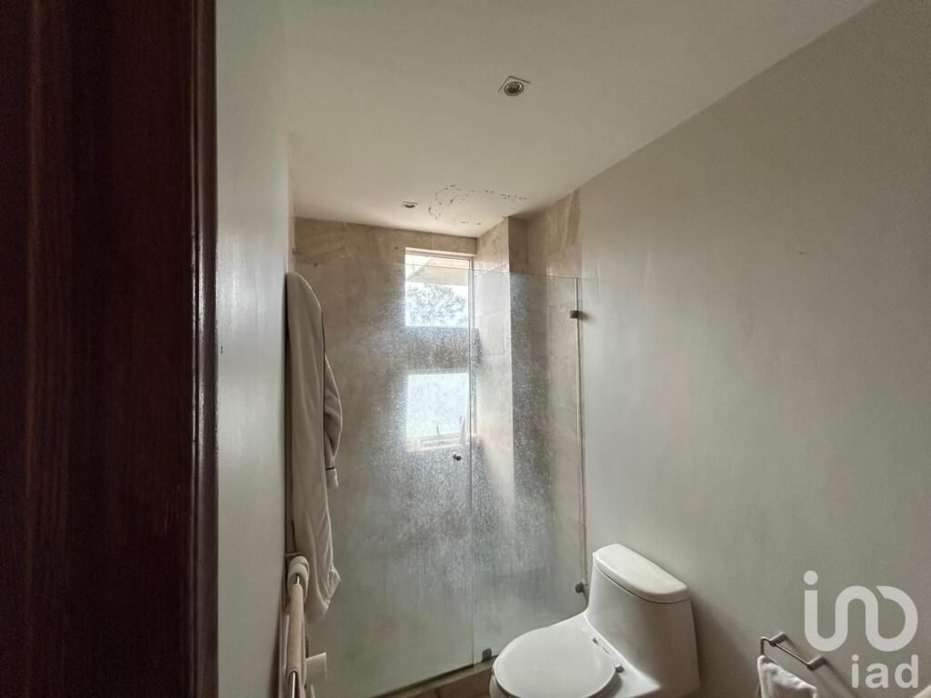 EN VENTA DEPARTAMENTO EN LOMAS COUNTRY CLUB HUIXQUILUCAN CON AMPLIA TERRAZA