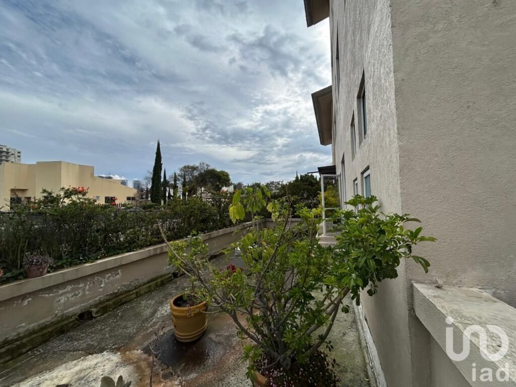 EN VENTA DEPARTAMENTO EN LOMAS COUNTRY CLUB HUIXQUILUCAN CON AMPLIA TERRAZA