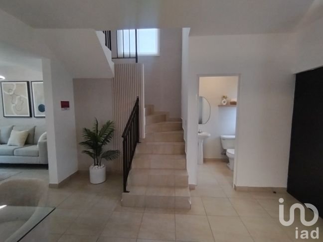 CASA EN CERRADA DE 3 RECAMARAS Y 2 BAÑOS Y MEDIO CON ACCESO CONTROLADO