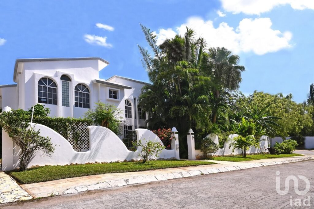CASA EN VENTA CANCÚN - AV. COLOSIO