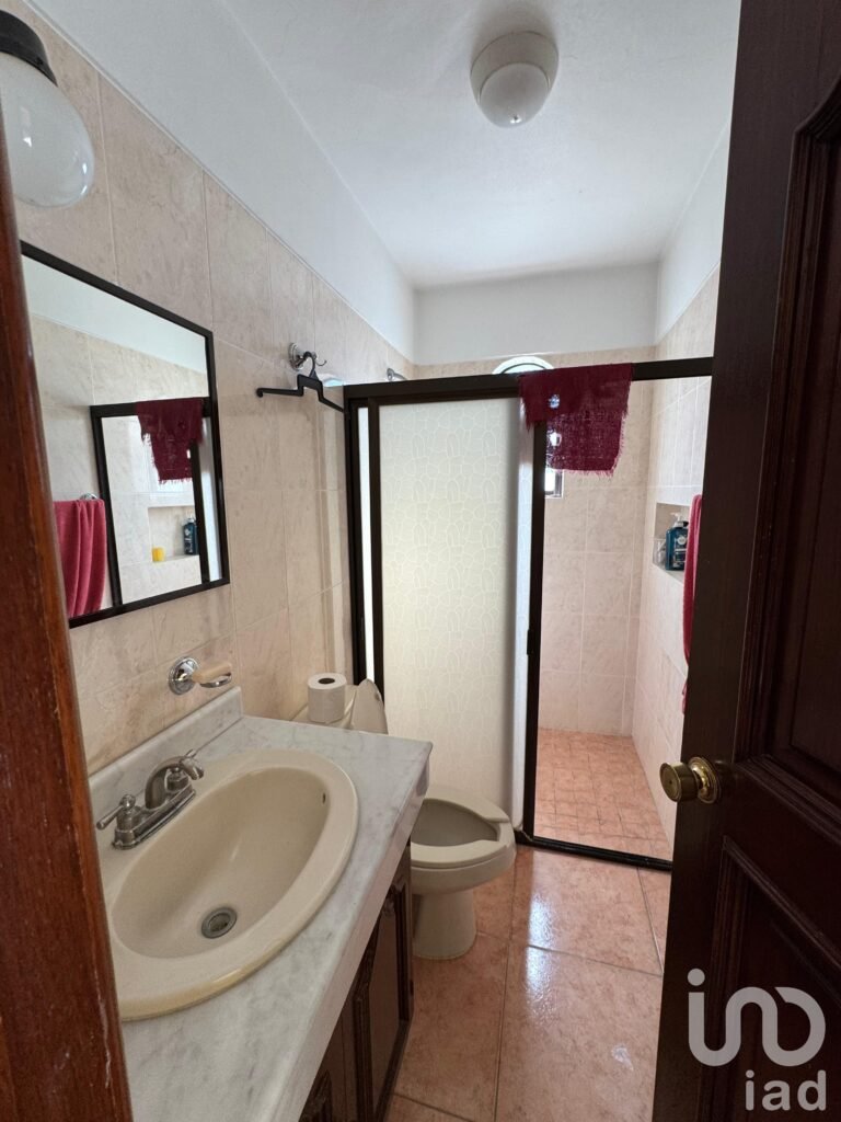 SE VENDE CASA EN EXCLUSIVO FRACCIONAMIENTO DE AZALEAS EN ZAPOPAN JALISCO