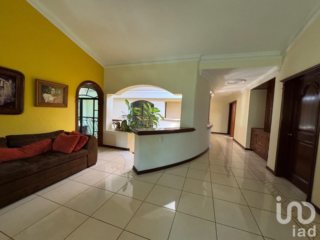SE VENDE CASA EN EXCLUSIVO FRACCIONAMIENTO DE AZALEAS EN ZAPOPAN JALISCO