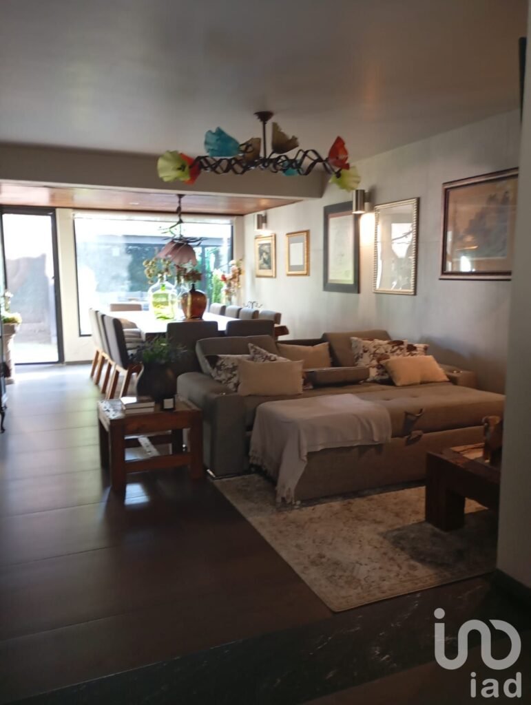 SE VENDE CASA EN BUGAMBILIAS DENTRO DE COTO AZALEAS EN ZAPOPAN JALISCO