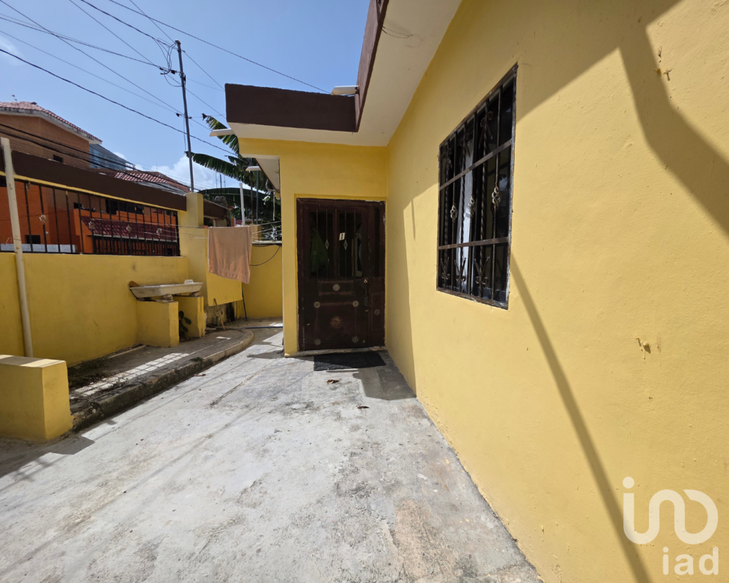 Propiedad de Inversión en Venta en Cancún, con 7 cuartos Rentados, a unos pasos de El Crucero