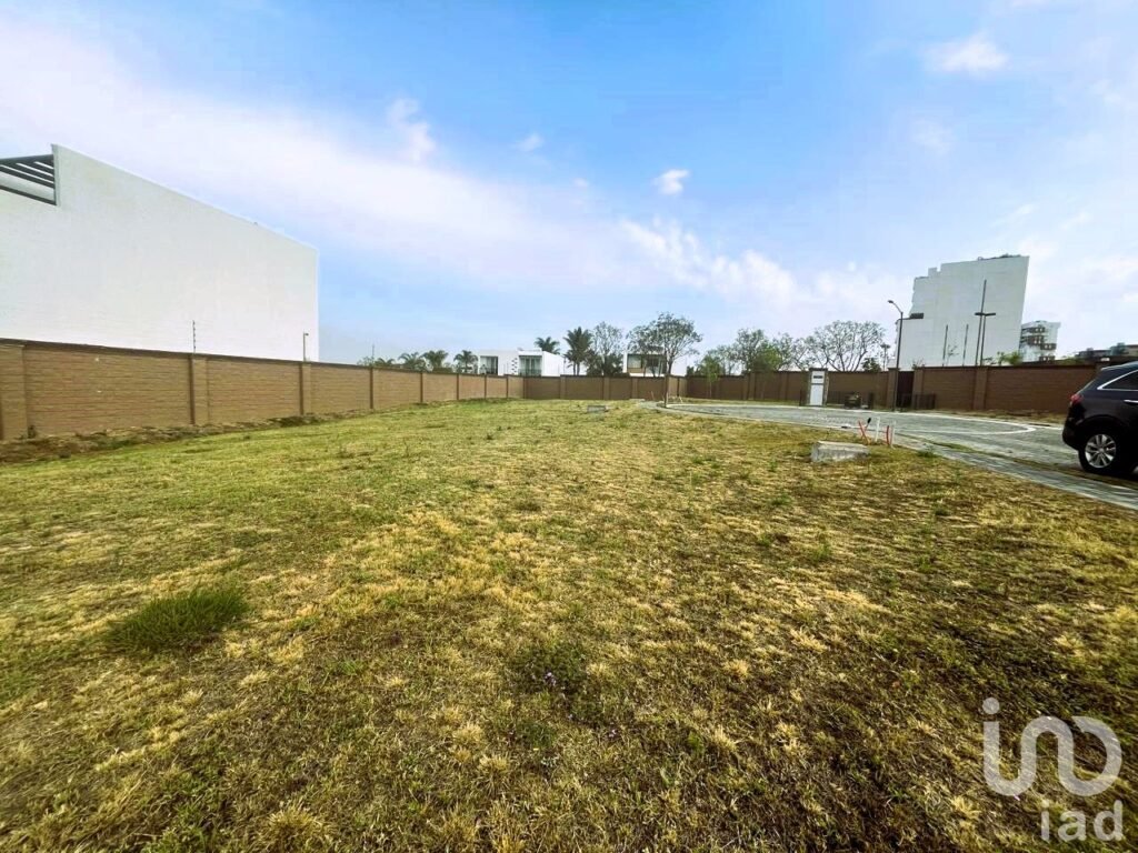 Terreno en venta en Parque Lucerna en Lomas de Angelópilis
