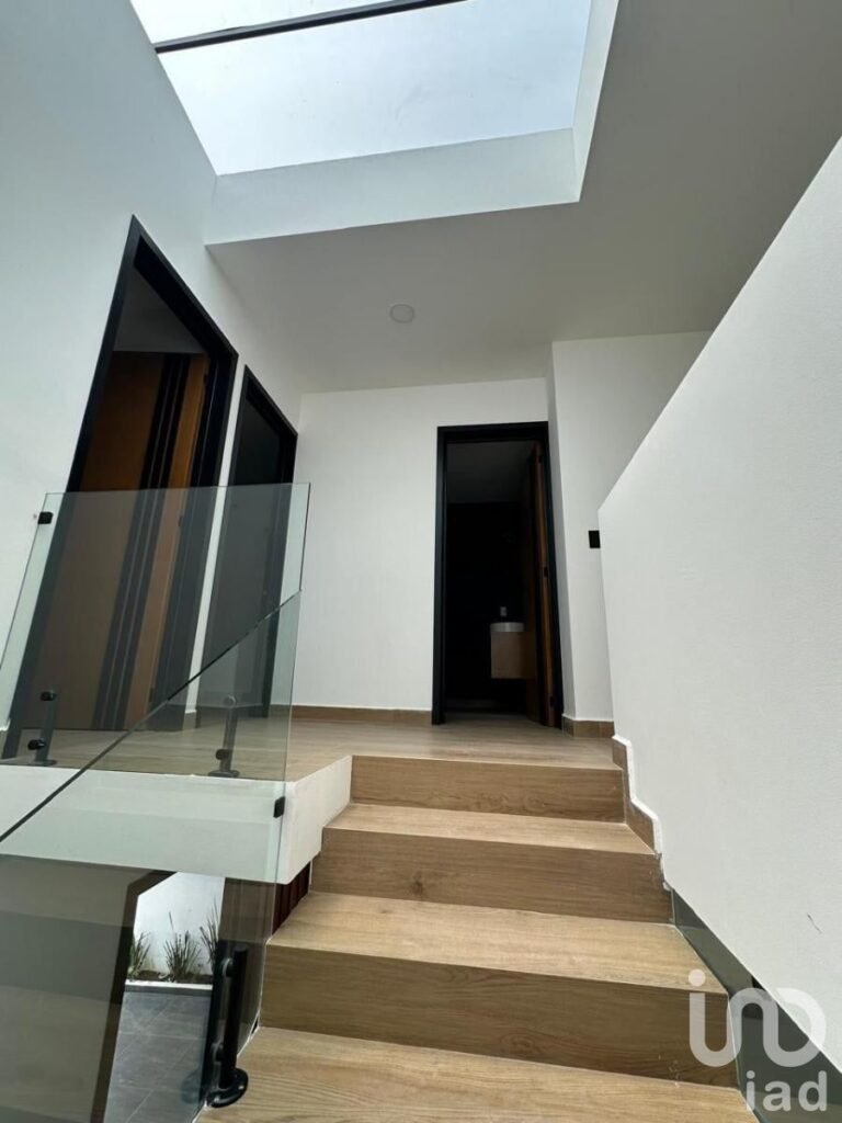 SE VENDE CASA EN CIUDAD MADERAS QUERETARO, TARAY ROYAL CLUB