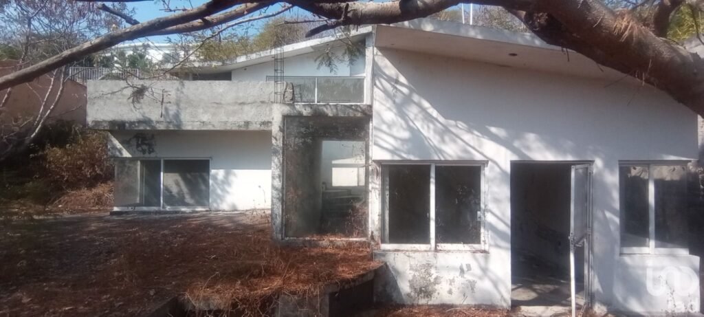 VENDO TERRENO EN CLUB DE GOLF, SANTA FE, XOCHITEPEC, MORELOS.