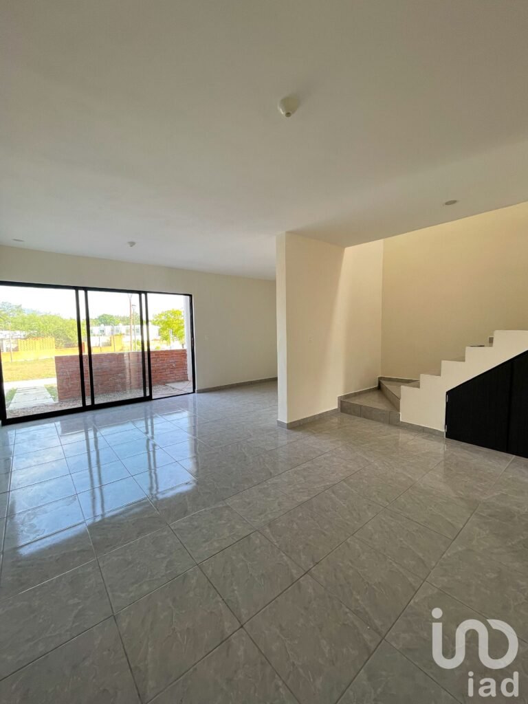 CASA EN VENTA: FRACCIONAMIENTO VALLE CAMPESTRE