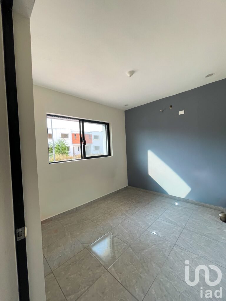 CASA EN VENTA: FRACCIONAMIENTO VALLE CAMPESTRE