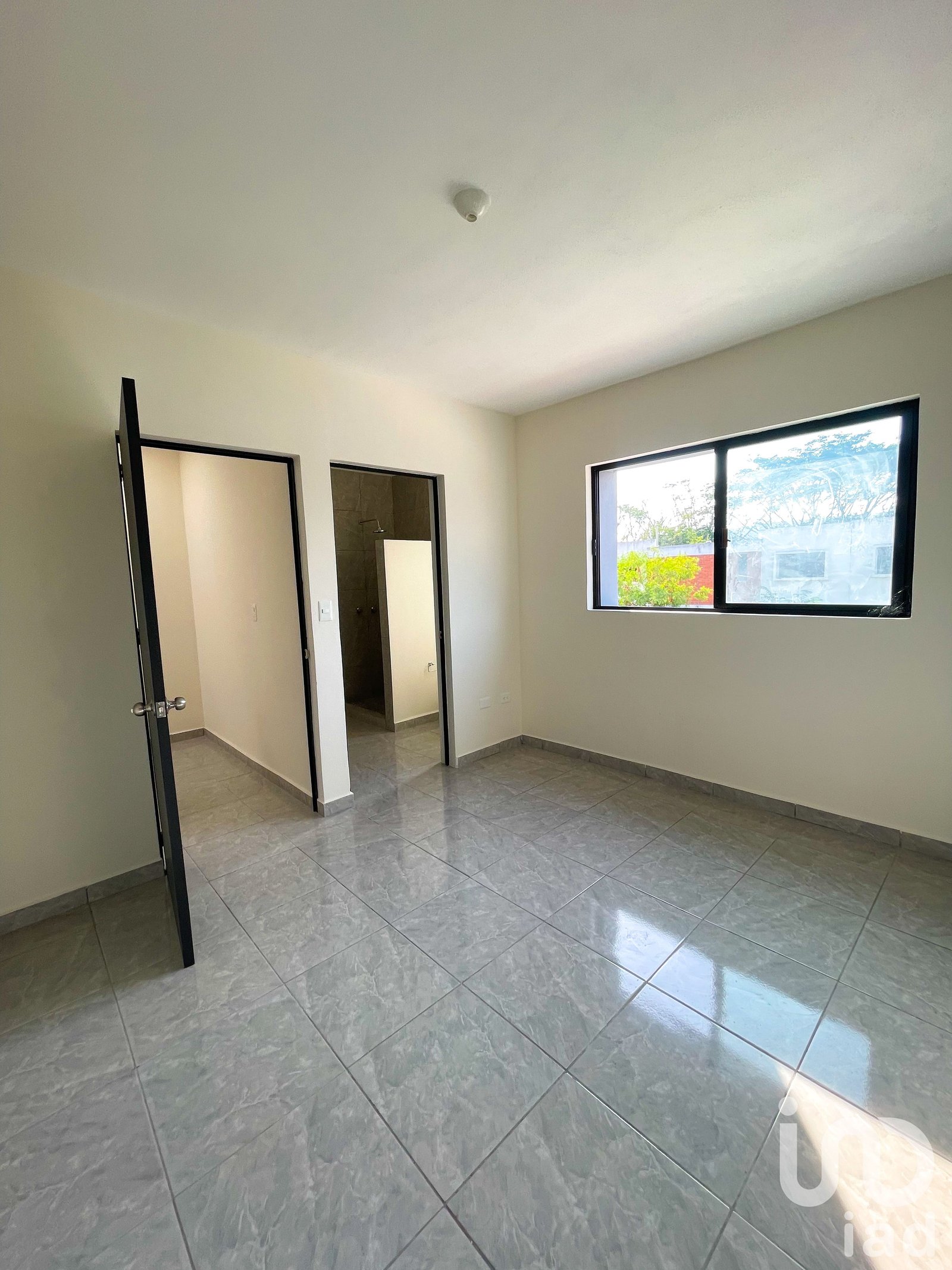 CASA EN VENTA: FRACCIONAMIENTO VALLE CAMPESTRE