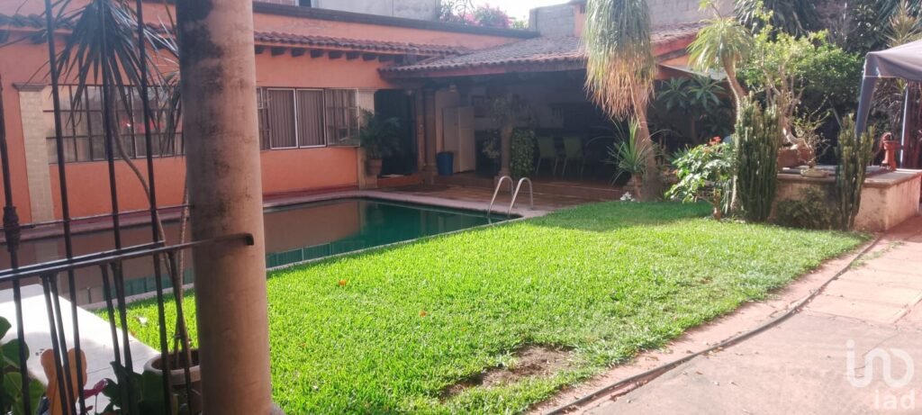 CASA EN VENTA EN CUERNAVACA, COLONIA VICENTE ESTRADA CAJIGAL