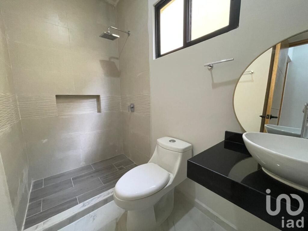 Casa de 3 recámaras con amenidades y excelente ubicación en la zona sur de Cancún.