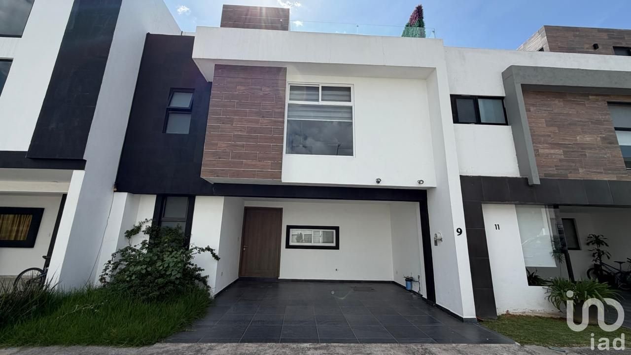CASA AMUEBLADA EN RENTA ZONA RECTA CHOLULA