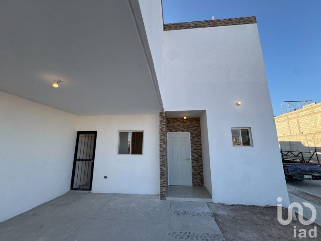 Casa en cerrada al ote. de la ciudad de Torreón