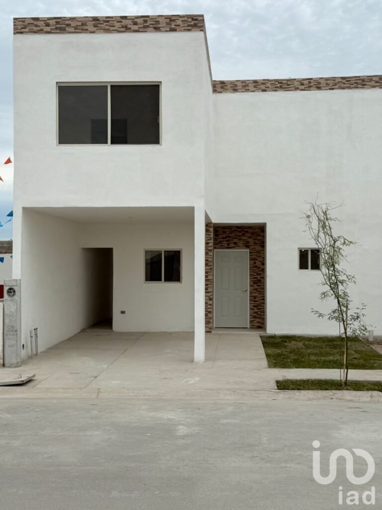 Casa en cerrada al ote. de la ciudad de Torreón