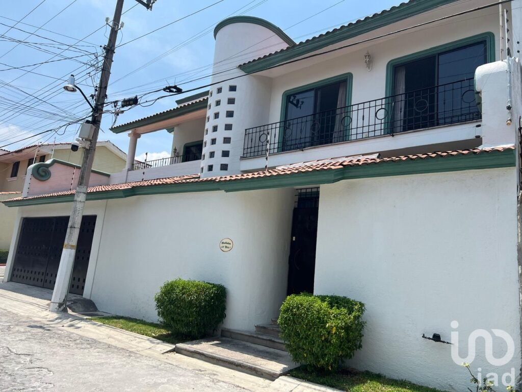 Casa en venta en Junto al Río, seguridad al sur de Cuernavaca