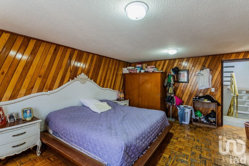 CASA EN VENTA EN ECATEPEC, Cerca del Metro línea B