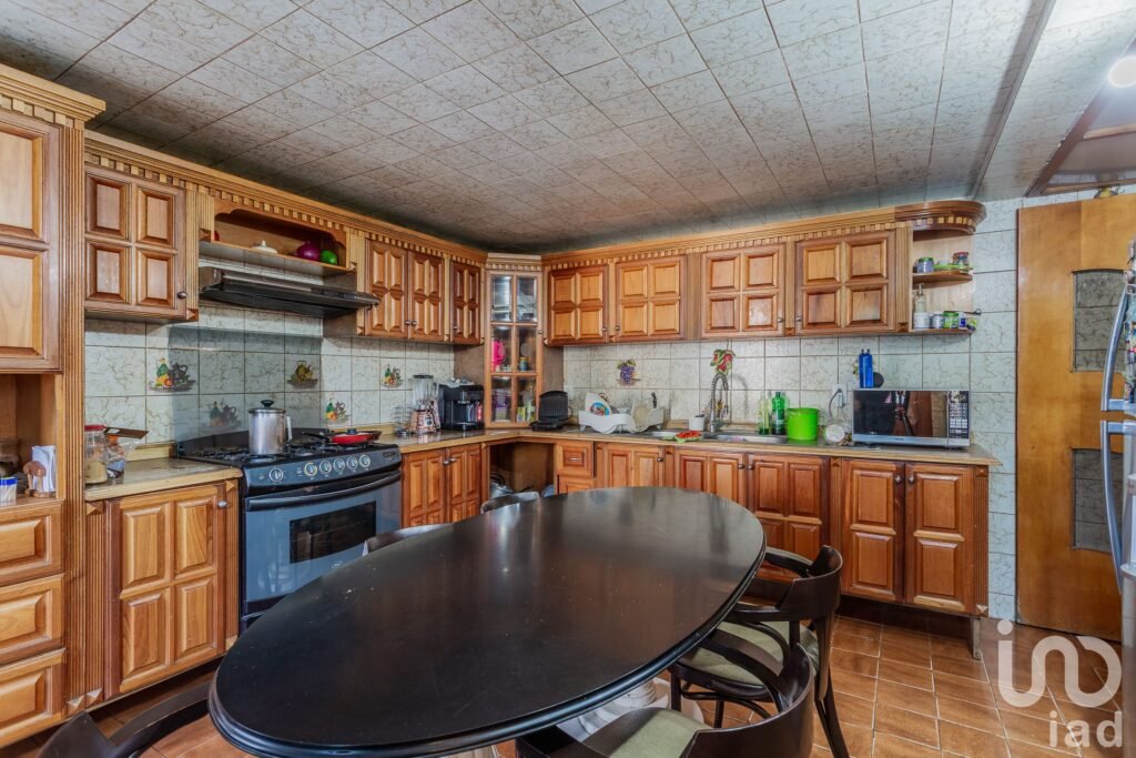 CASA EN VENTA EN ECATEPEC, Cerca del Metro línea B