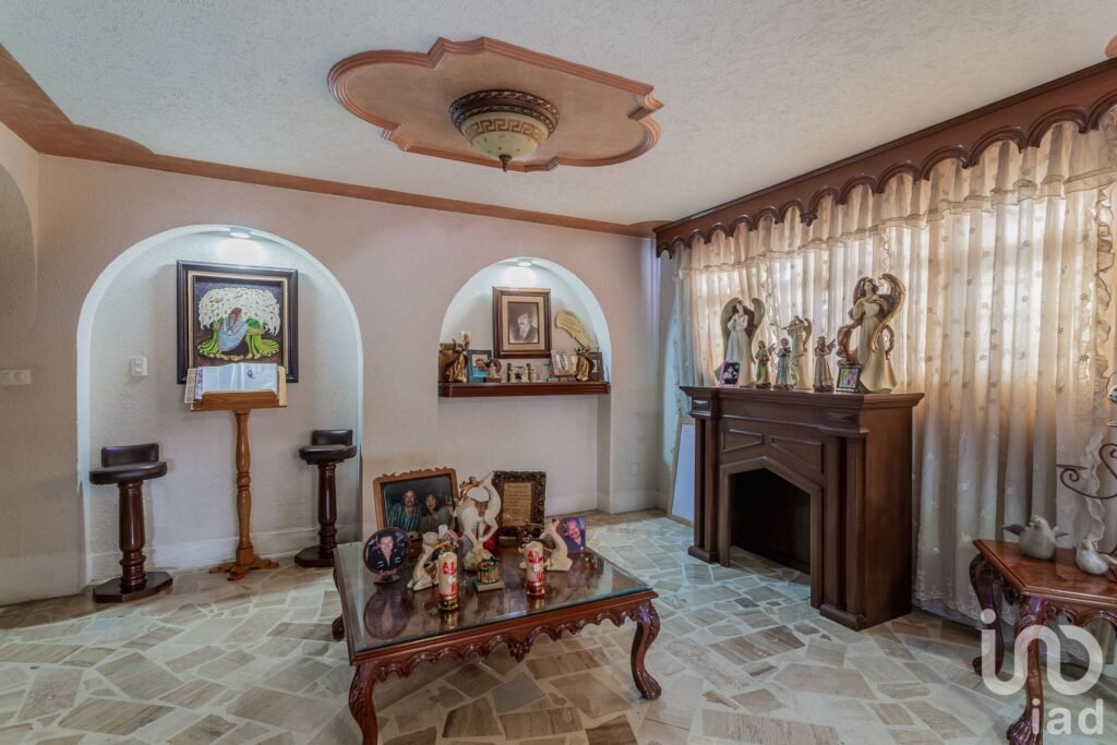 CASA EN VENTA EN ECATEPEC, Cerca del Metro línea B
