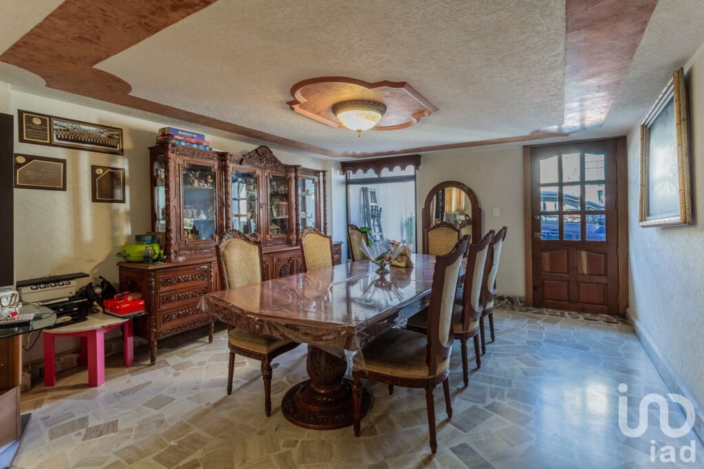 CASA EN VENTA EN ECATEPEC, Cerca del Metro línea B