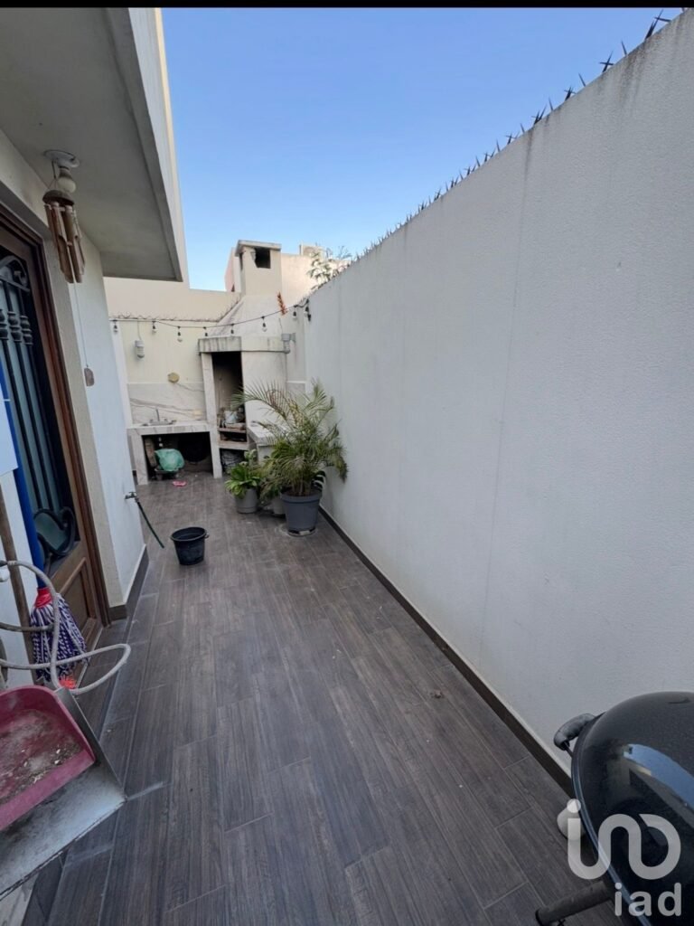 Casa en Venta en C. Paseo Pamplona, Rinconada Colonial, Apodaca N.L.