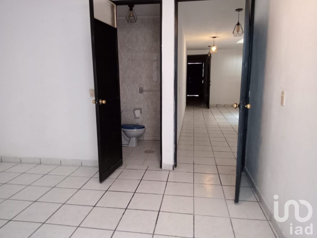Casa en Venta: ¡Excelente Inversión a Solo 1 Cuadra de La Voz!