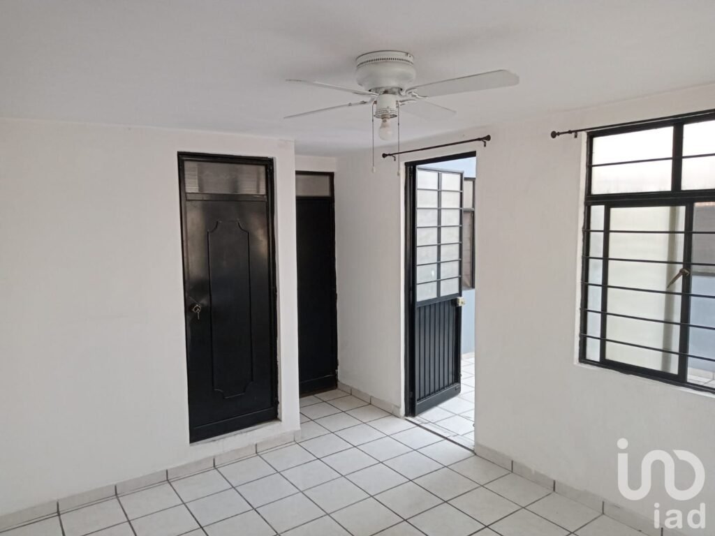 Casa en Venta: ¡Excelente Inversión a Solo 1 Cuadra de La Voz!