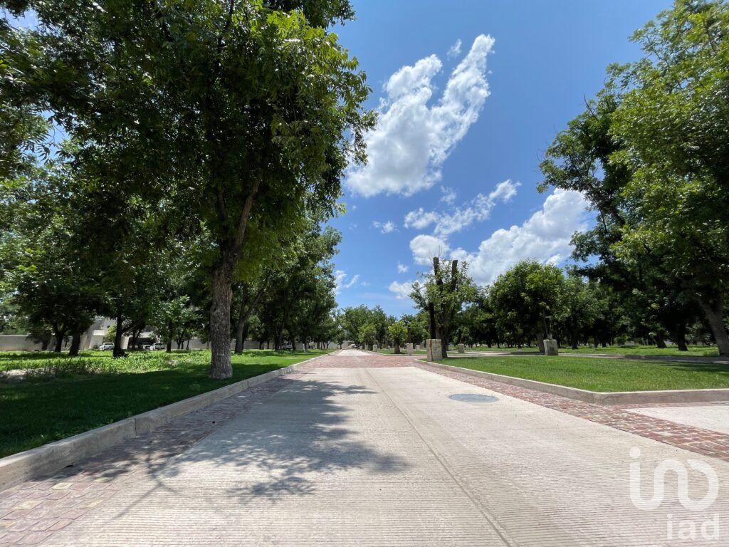 Terreno en Venta, Las Cuadras Country Club, Dentro de Espectacular Nogalera.