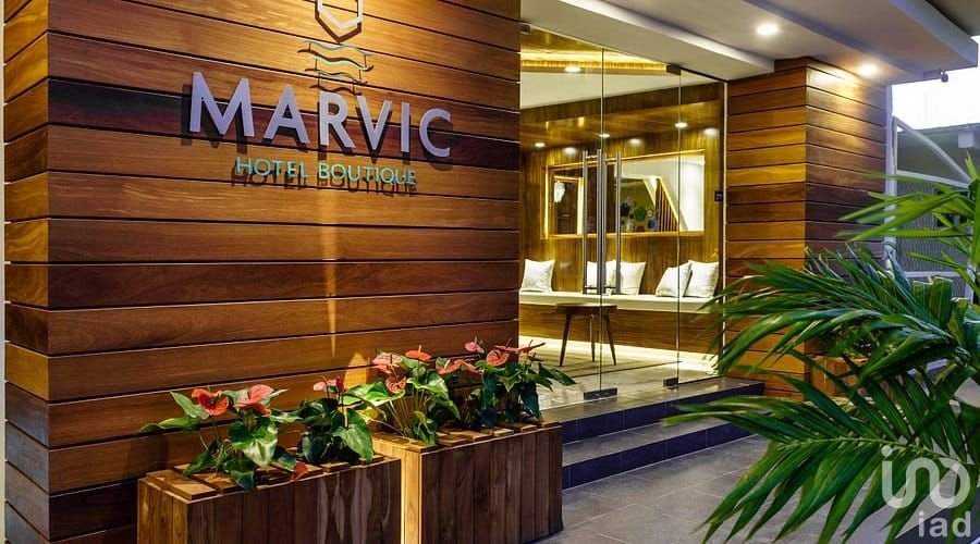 Hotel en Venta Playa del Carmen a media calle de 5a Avenida