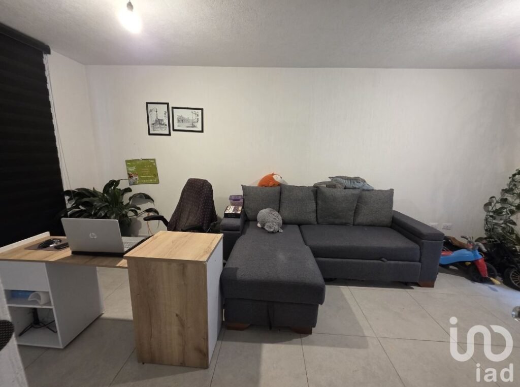 CASA EN VENTA  VILLALBA II JARDIN AMPLIO CONDOMINIO CIGALES 2 EN CORREGIDORA QUERETARO