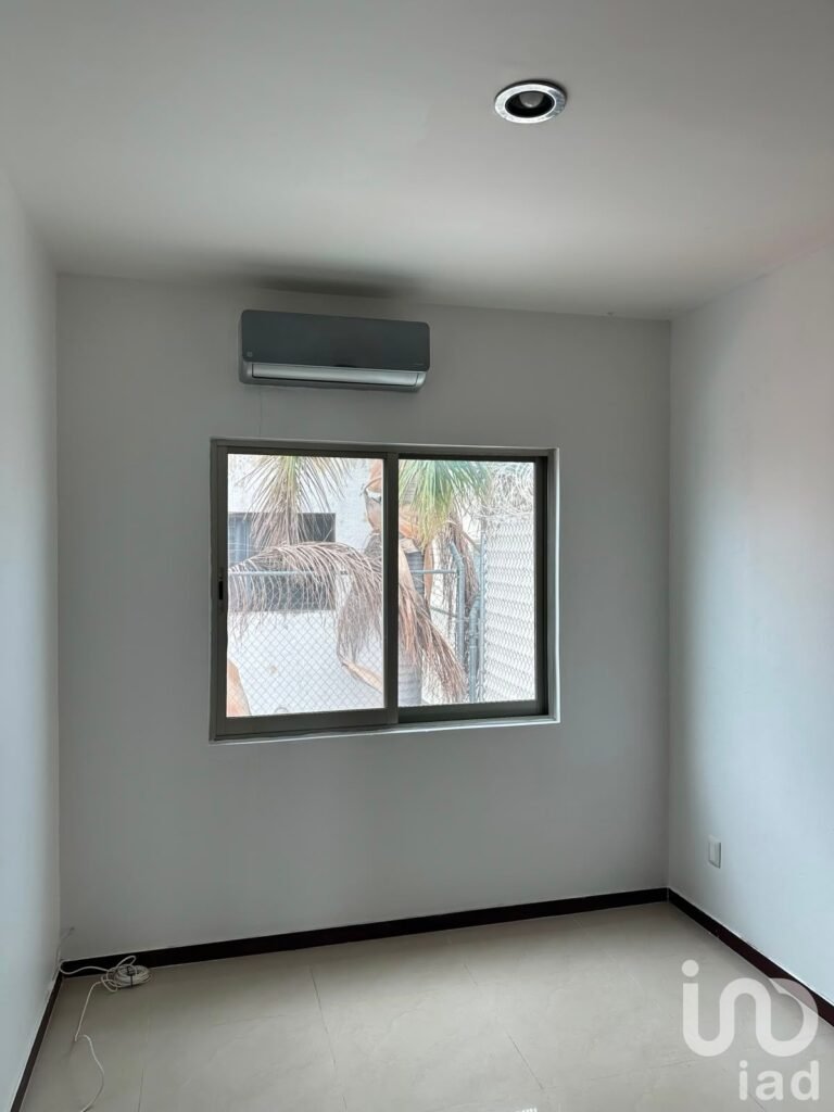 SE RENTA CASA EN FRACCIONAMIENTO VIVEROS DEL VALLE ZAPOPAN JALISCO