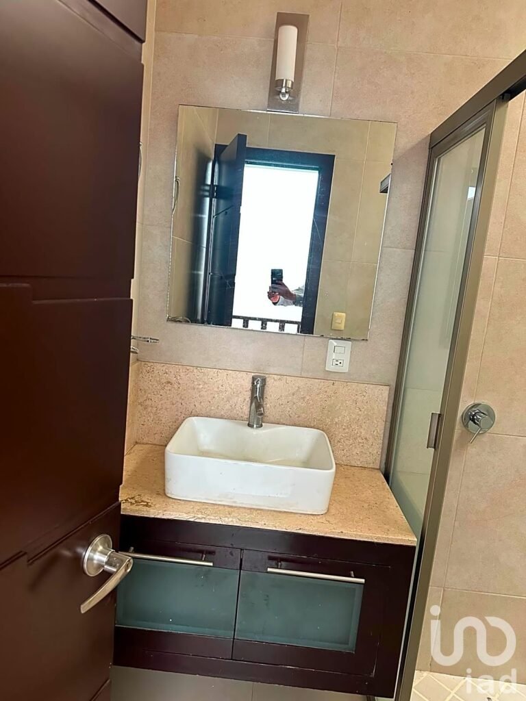 SE RENTA CASA EN FRACCIONAMIENTO VIVEROS DEL VALLE ZAPOPAN JALISCO