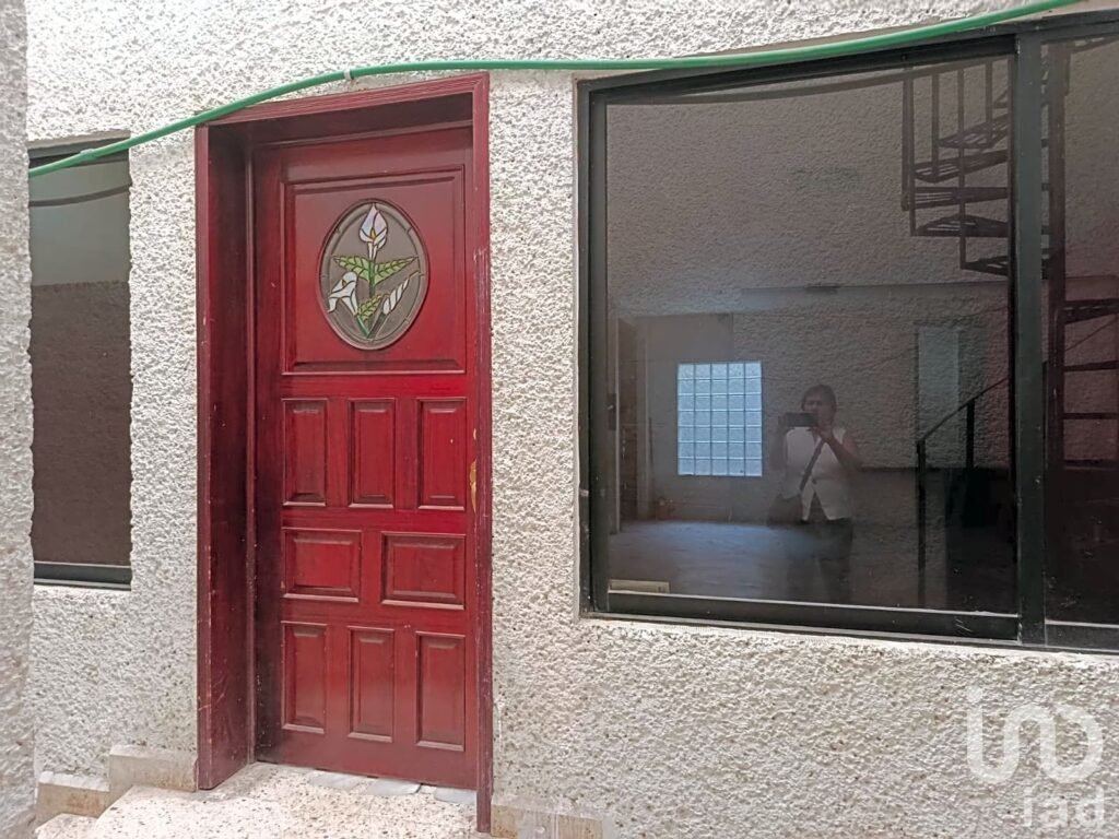 Venta de casa con Local,  frente al Mexibús Unitec