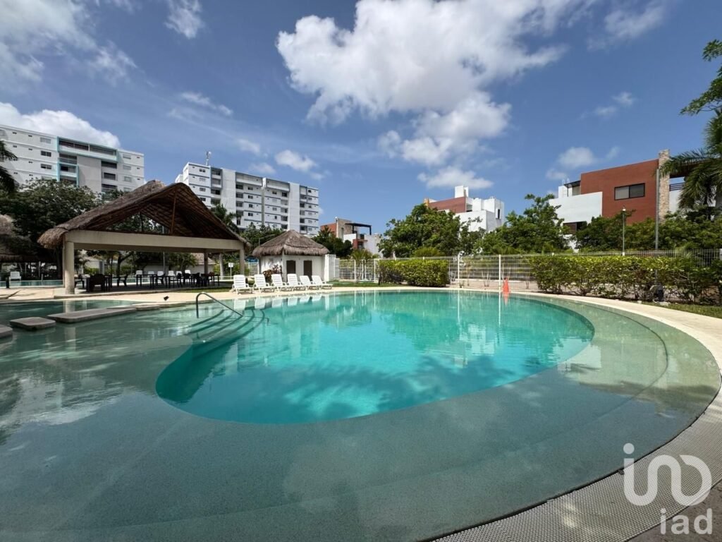 RENTA DE DEPARTAMENTO AMUEBLADO EN RESIDENCIAL LIVERTE, CANCUN