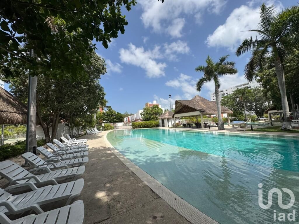 RENTA DE DEPARTAMENTO AMUEBLADO EN RESIDENCIAL LIVERTE, CANCUN
