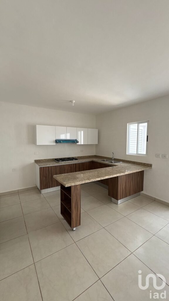 VENTA DE CASA EN JARDINES DEL SUR 6, CANCUN QROO