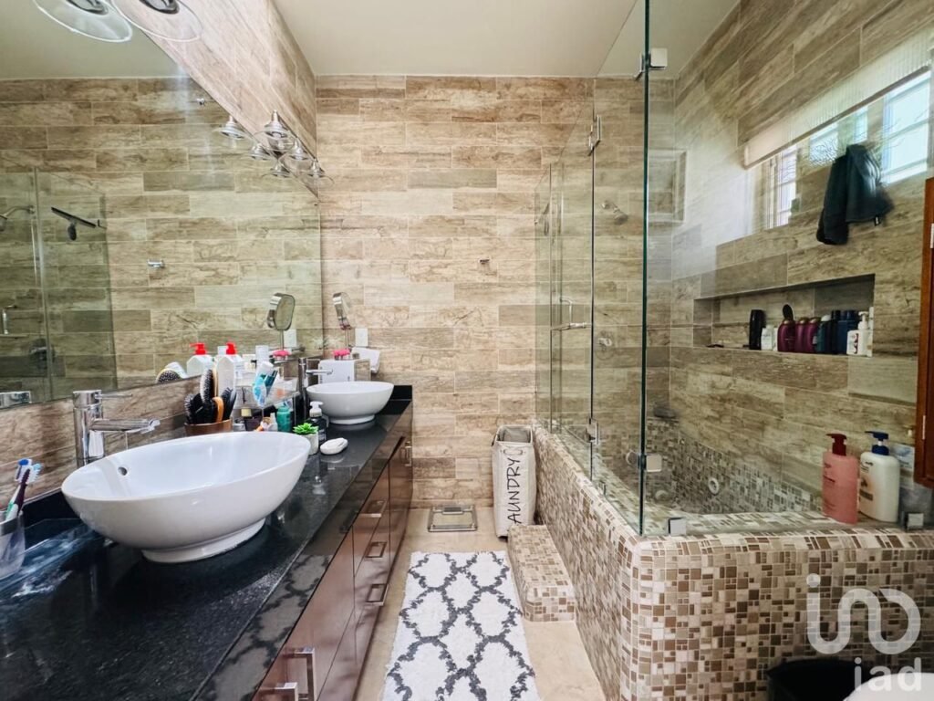 CASA EN VENTA EN RESIDENCIAL CUMBRE, CANCUN