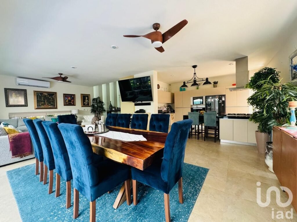 CASA EN VENTA EN RESIDENCIAL CUMBRE, CANCUN