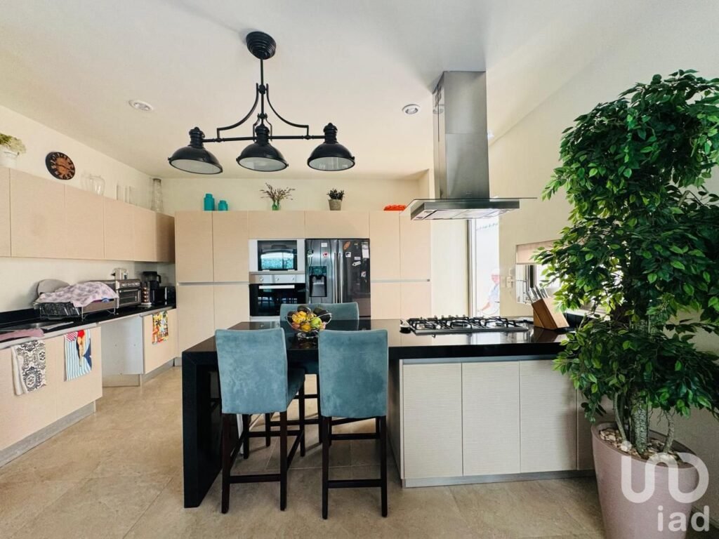 CASA EN VENTA EN RESIDENCIAL CUMBRE, CANCUN