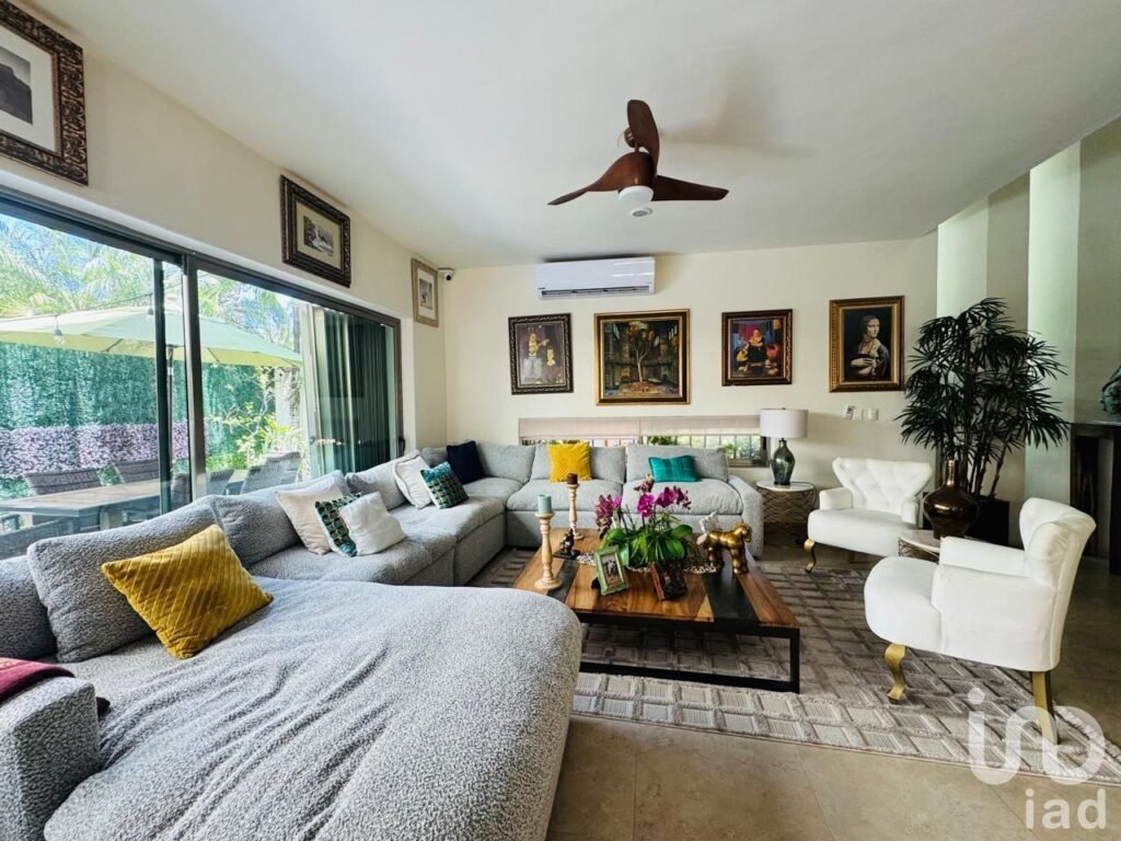CASA EN VENTA EN RESIDENCIAL CUMBRE, CANCUN