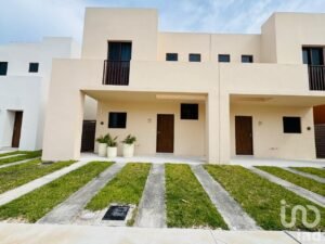 CASA EN VENTA EN RESIDENCIAL KULKANA, CANCUN CASA EN VENTA EN RESIDENCIAL KULKANA, CANCUN