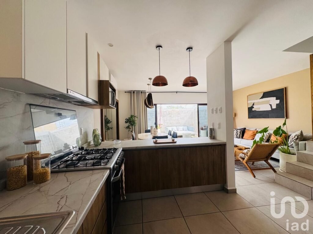 CASA EN VENTA EN RESIDENCIAL KULKANA, CANCUN