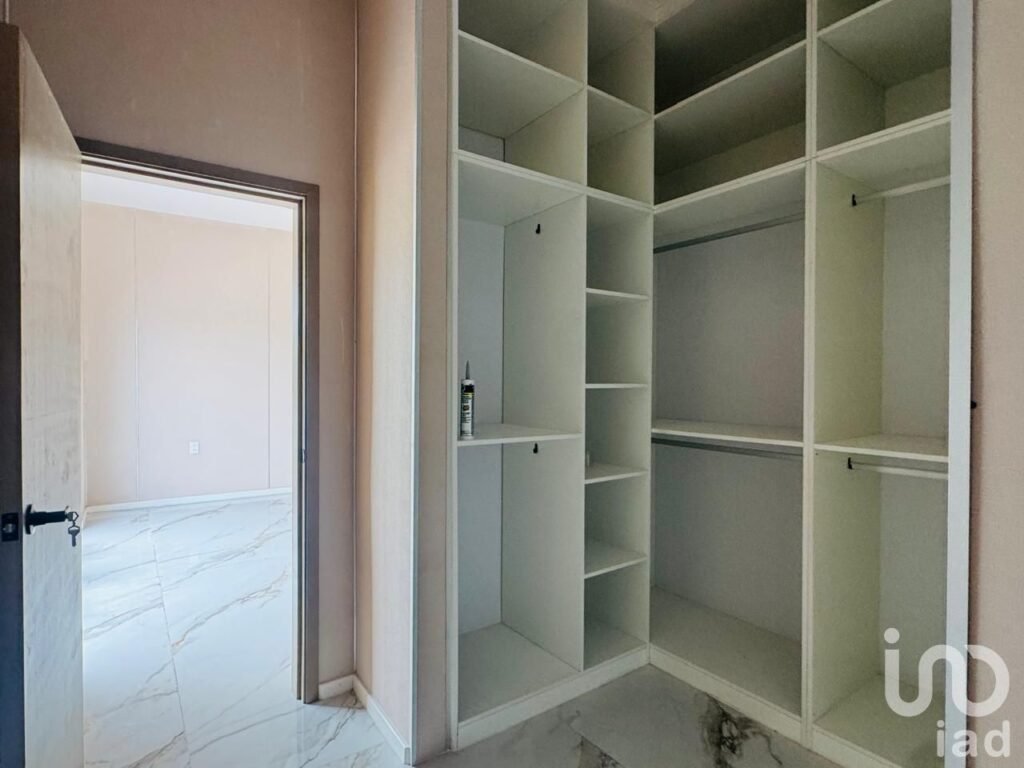 VENTA DE CASA EN RESIDENCIAL VIA CUMBRES, CANCUN