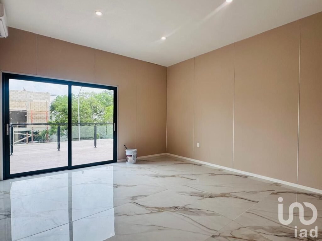 VENTA DE CASA EN RESIDENCIAL VIA CUMBRES, CANCUN