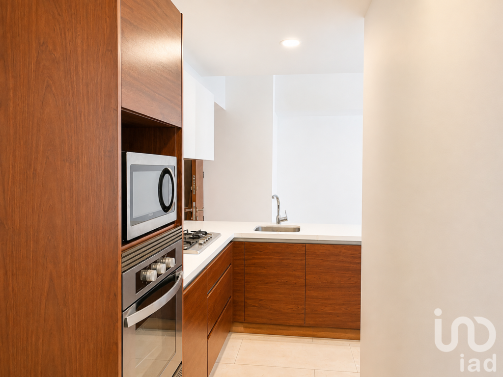 VENTA City Towers Park | Recién remodelado, balcón y vista a la alberca